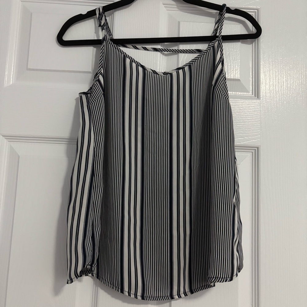 Bundle 3+ to get 15% off

Ardene Black and White Striped Camisole